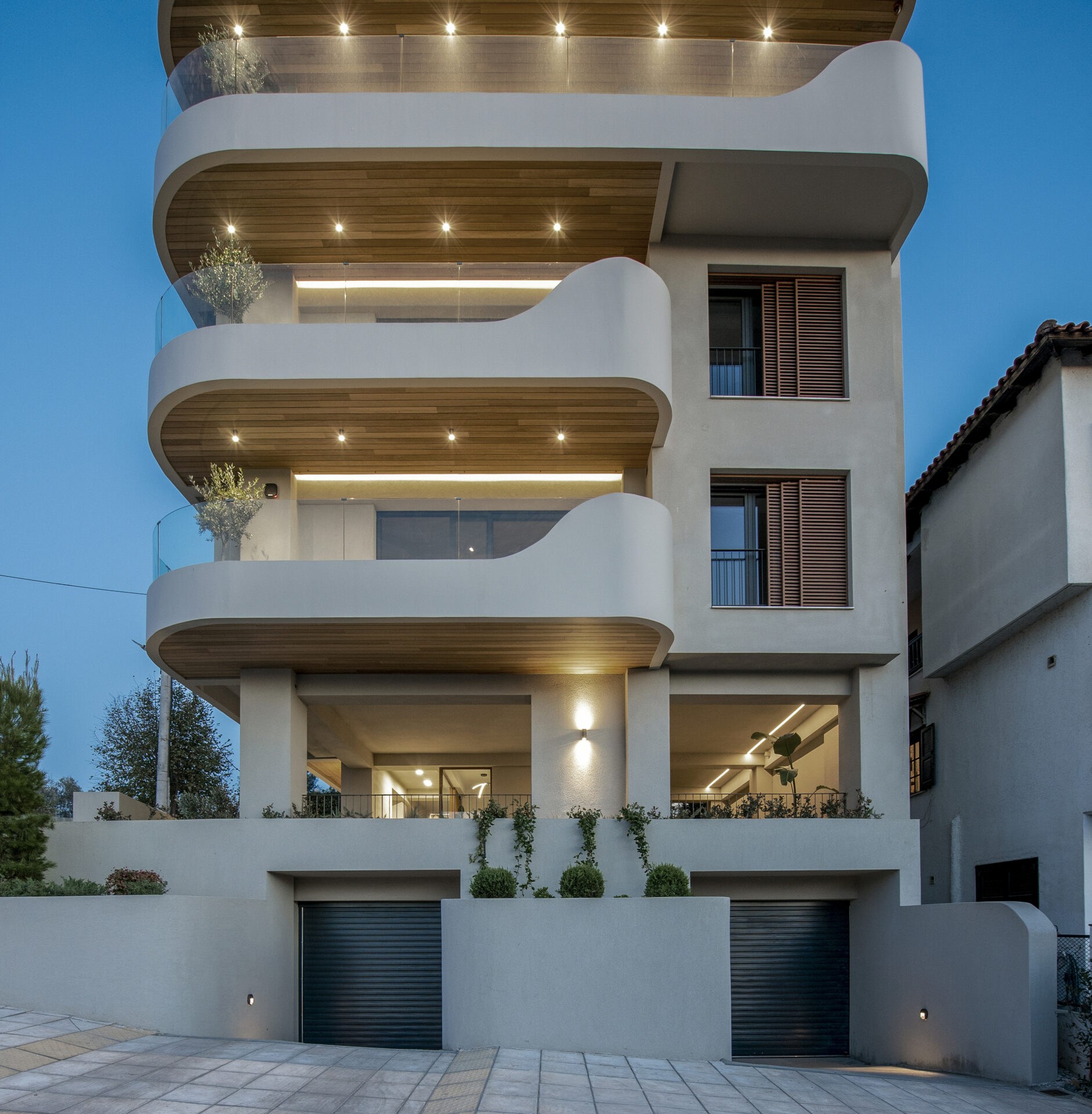 Εικόνα 1 από 9: Konstantinoupolitika | Ippokratous 64 | 5storey building
